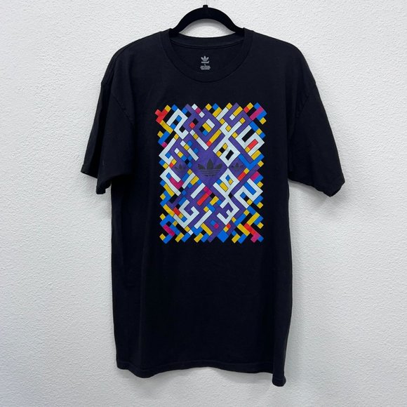 Adidas short sleeve purple graphic geometric crew neck mens shirt  Size: L - Picture 2 of 5